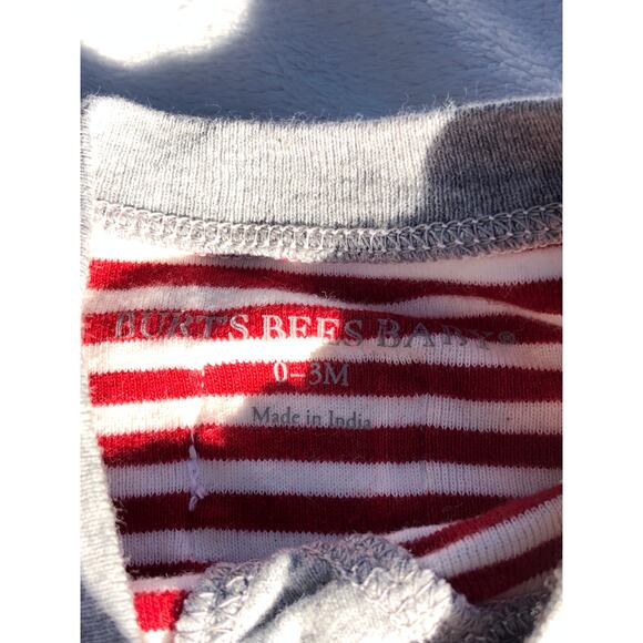 BURTS BEES BABY CHRISTMAS PAJAMAS SIZE 0-3M - Picture 2 of 2